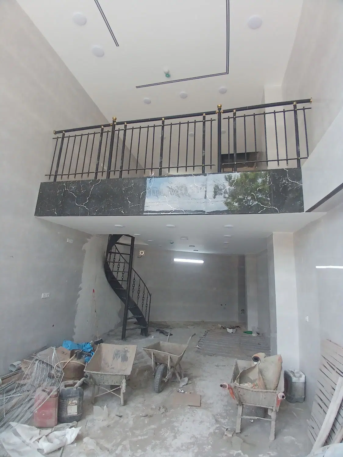 رهن کامل مغازه ۵۴ متری