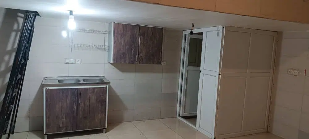سوئیت 50متری، انبار، مغازه