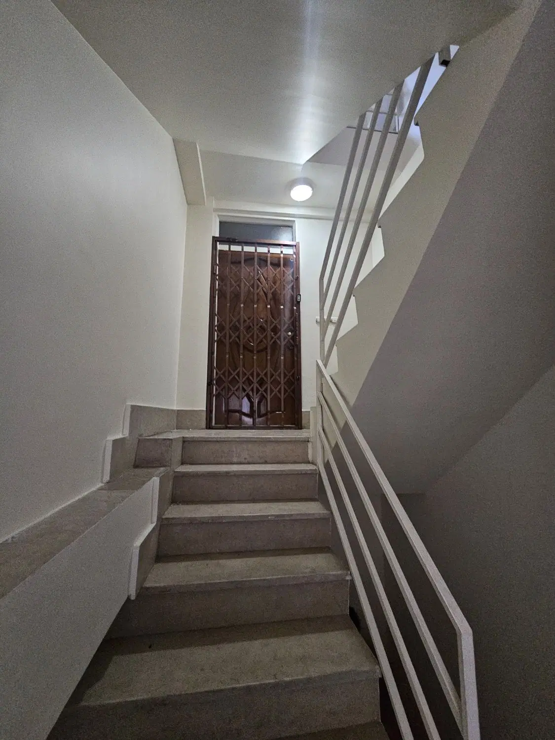 55متر طبقه چهارم تک واحدی با پارکینگ گرگان نامجو
