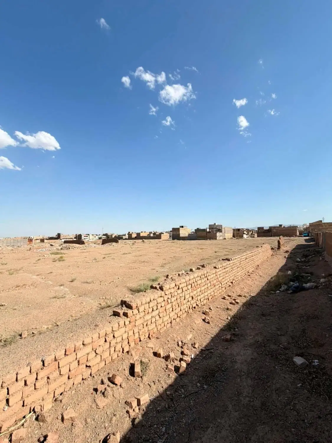 زمین 84 متری وحدت
