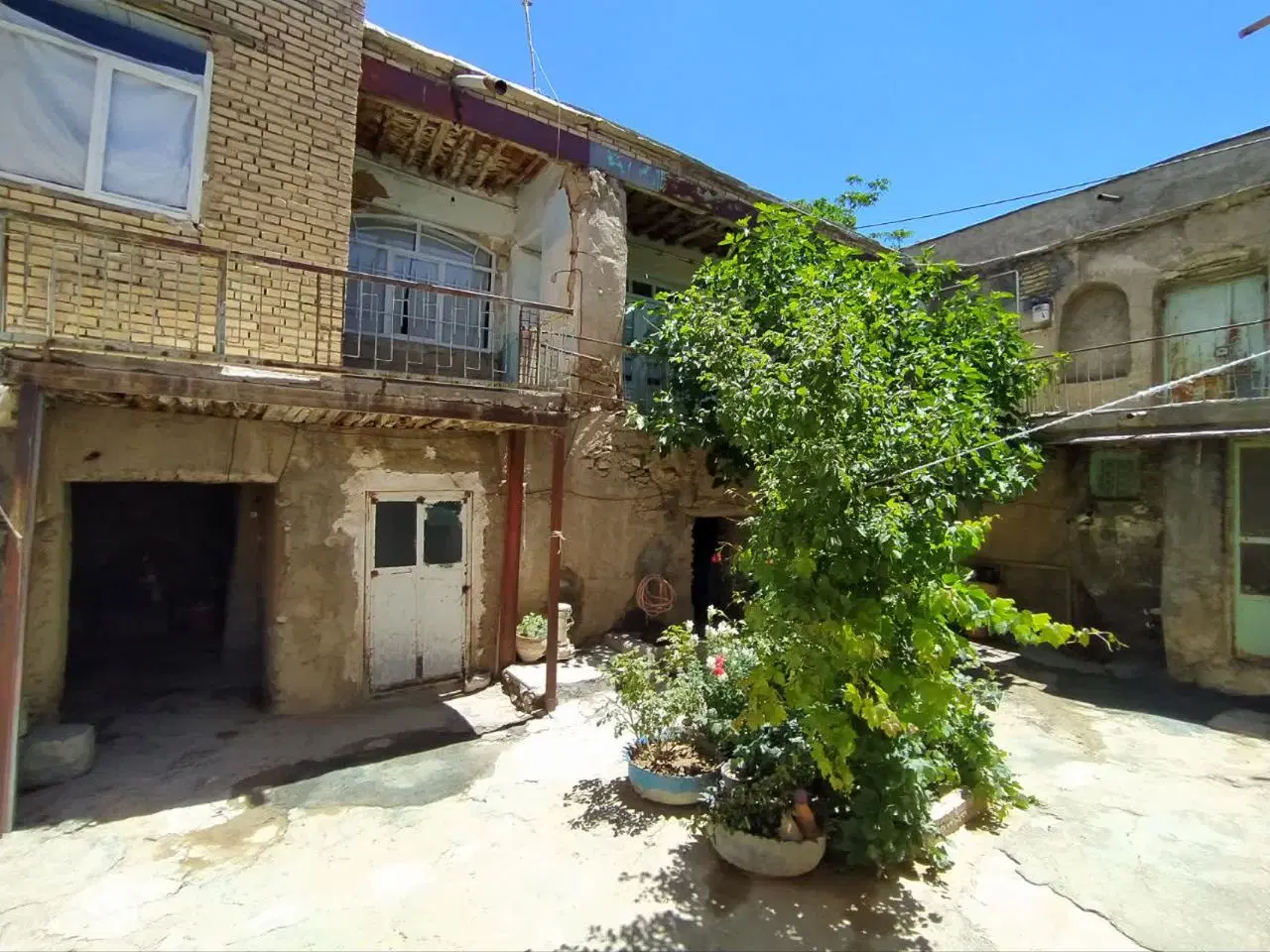 خانه قدیمی کلنگی