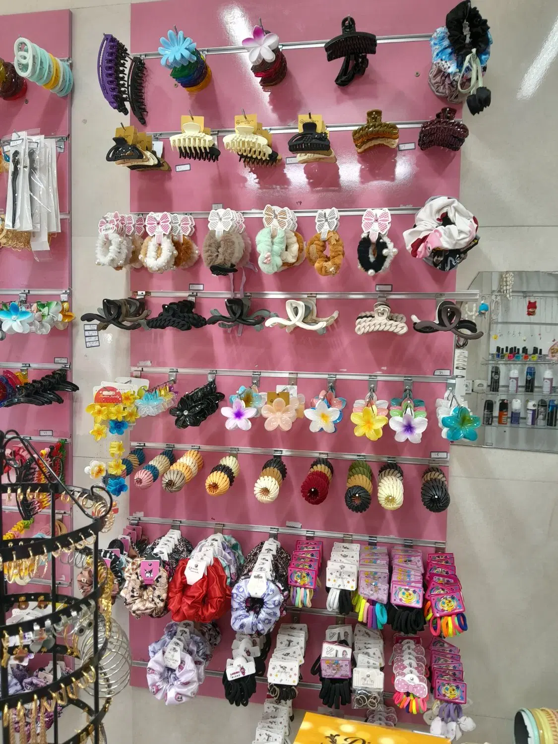 واگذاری مغازه اکسسوری بدلیجات