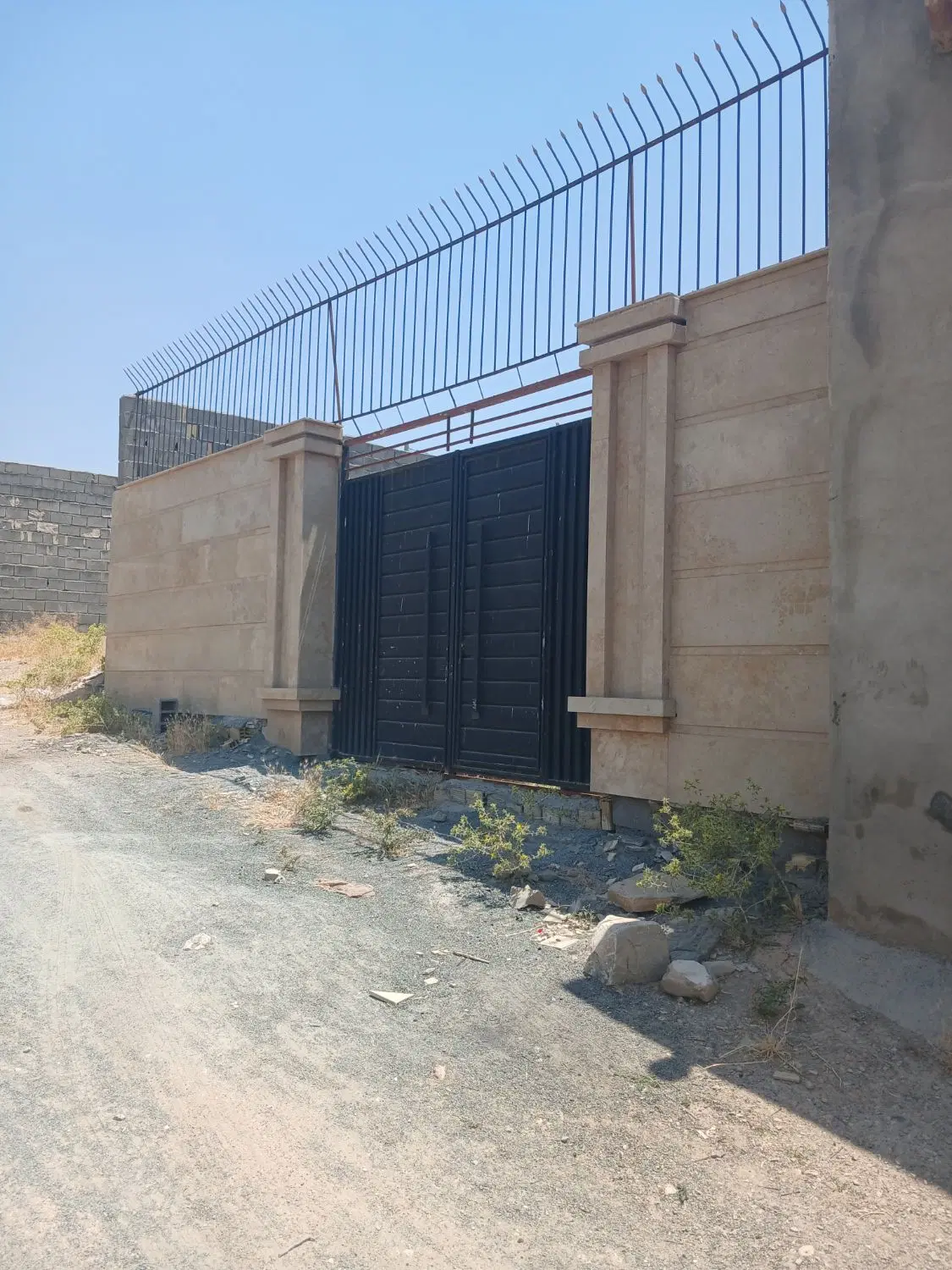 ۱۸۰متر زمین بیجانه