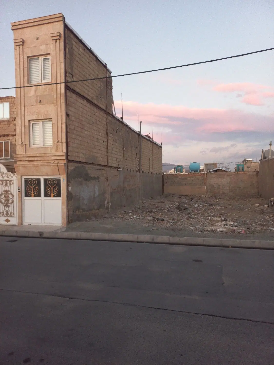 خانه ویلایی ۹۰ متریویک ۴۸متری