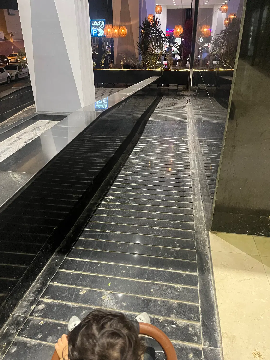 آپارتمانی ویلایی