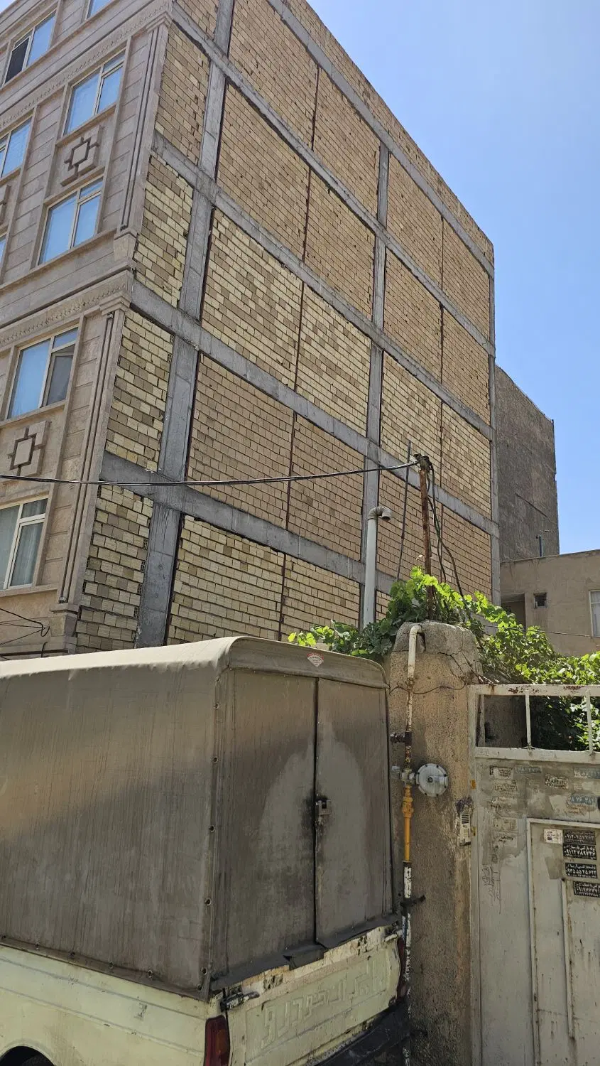 فروش خونه ویلایی کلنگی سند تک برگ ۱۳۲ متر
