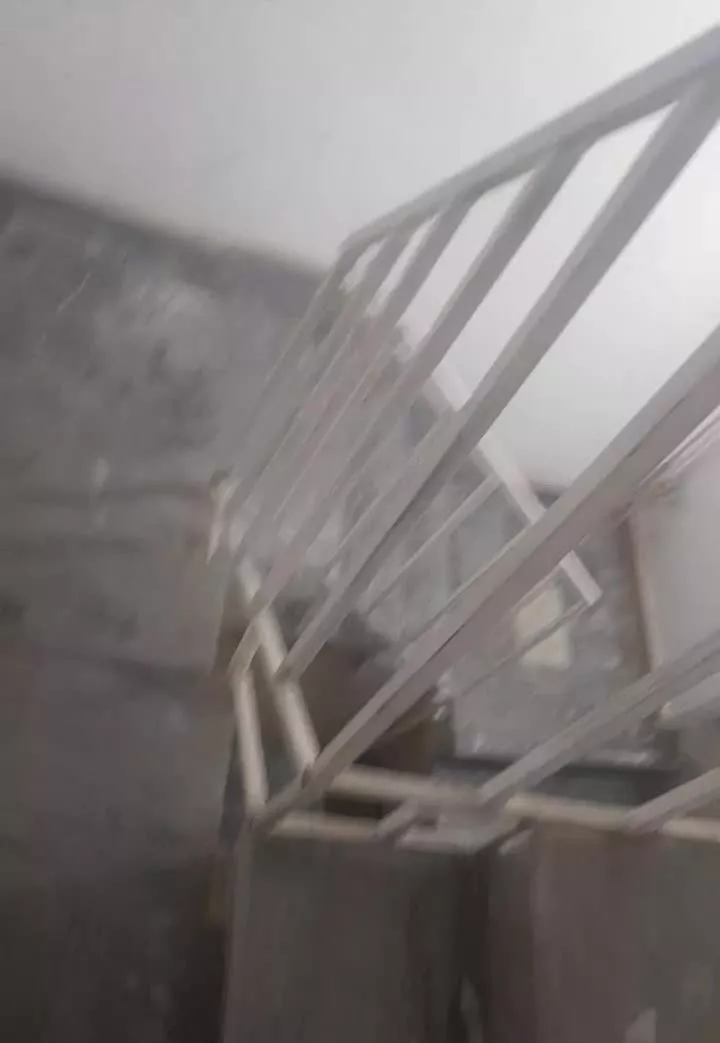 خونه راه جدا طبقه دوم