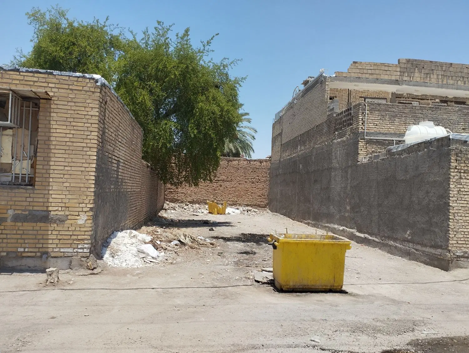 زمین ۱۷۰متر خیابان مبارز