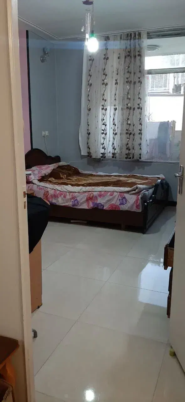 رهن و اجاره طبقه اول ۱۲۰ متری همراه پارکینگ مسقف