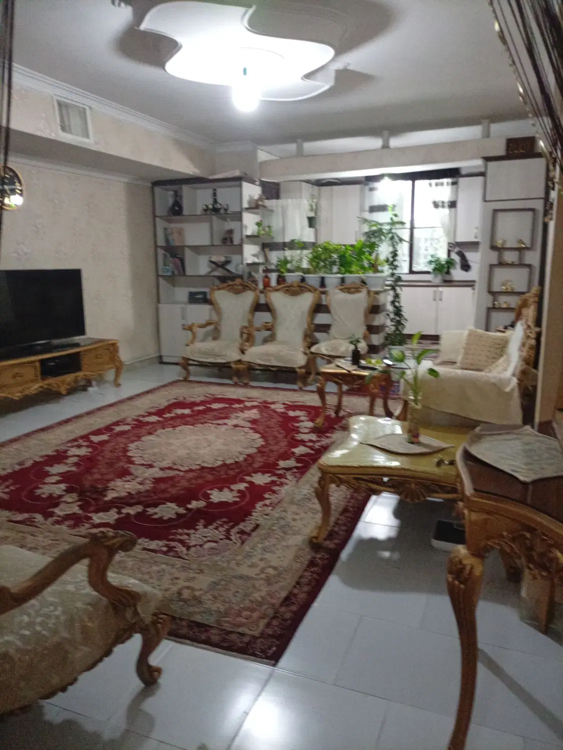 واحد۶۷متری فلکه اول کوچه بهشتی روبه نما