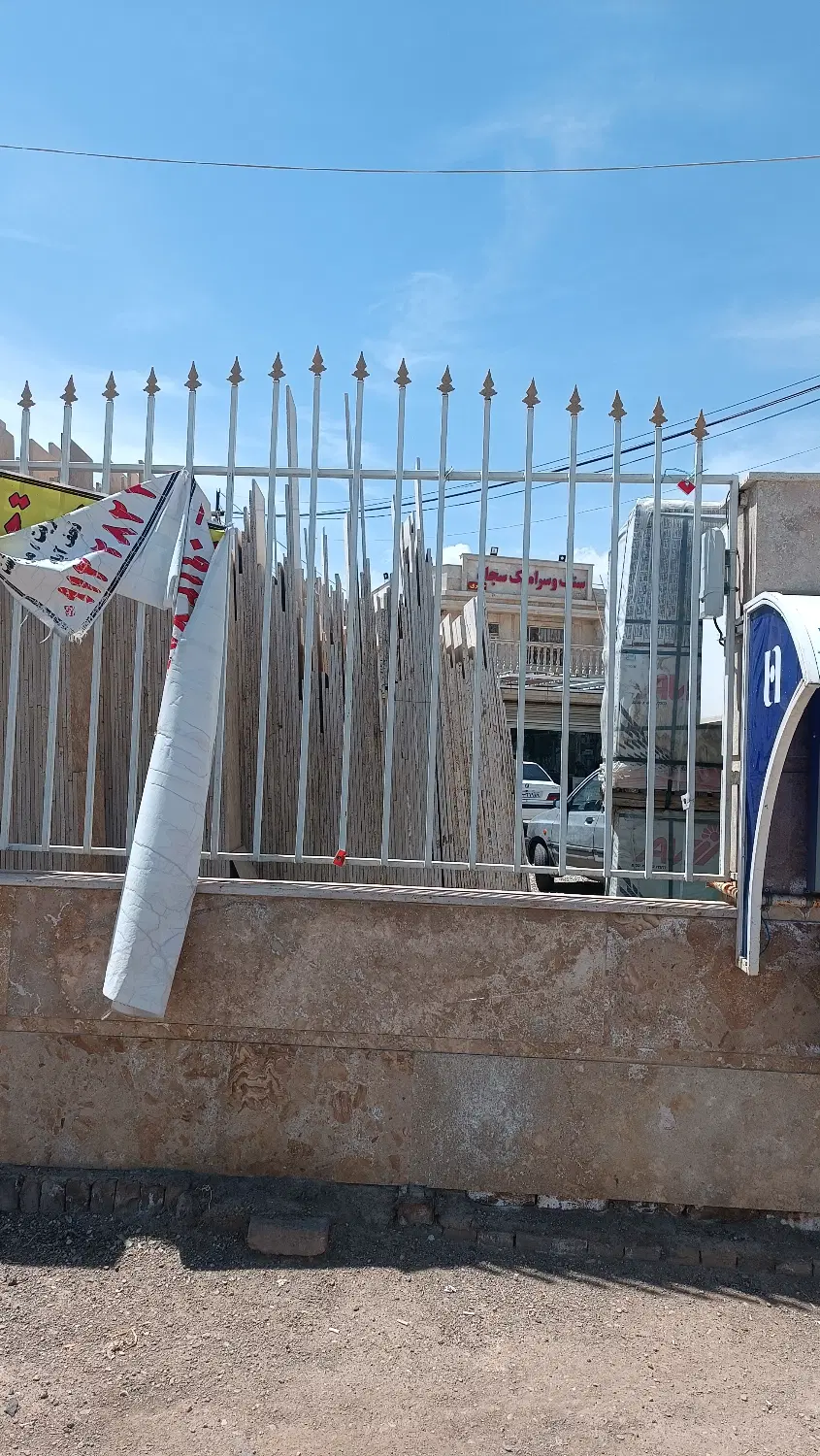 زمین تجاری بر جاده اک