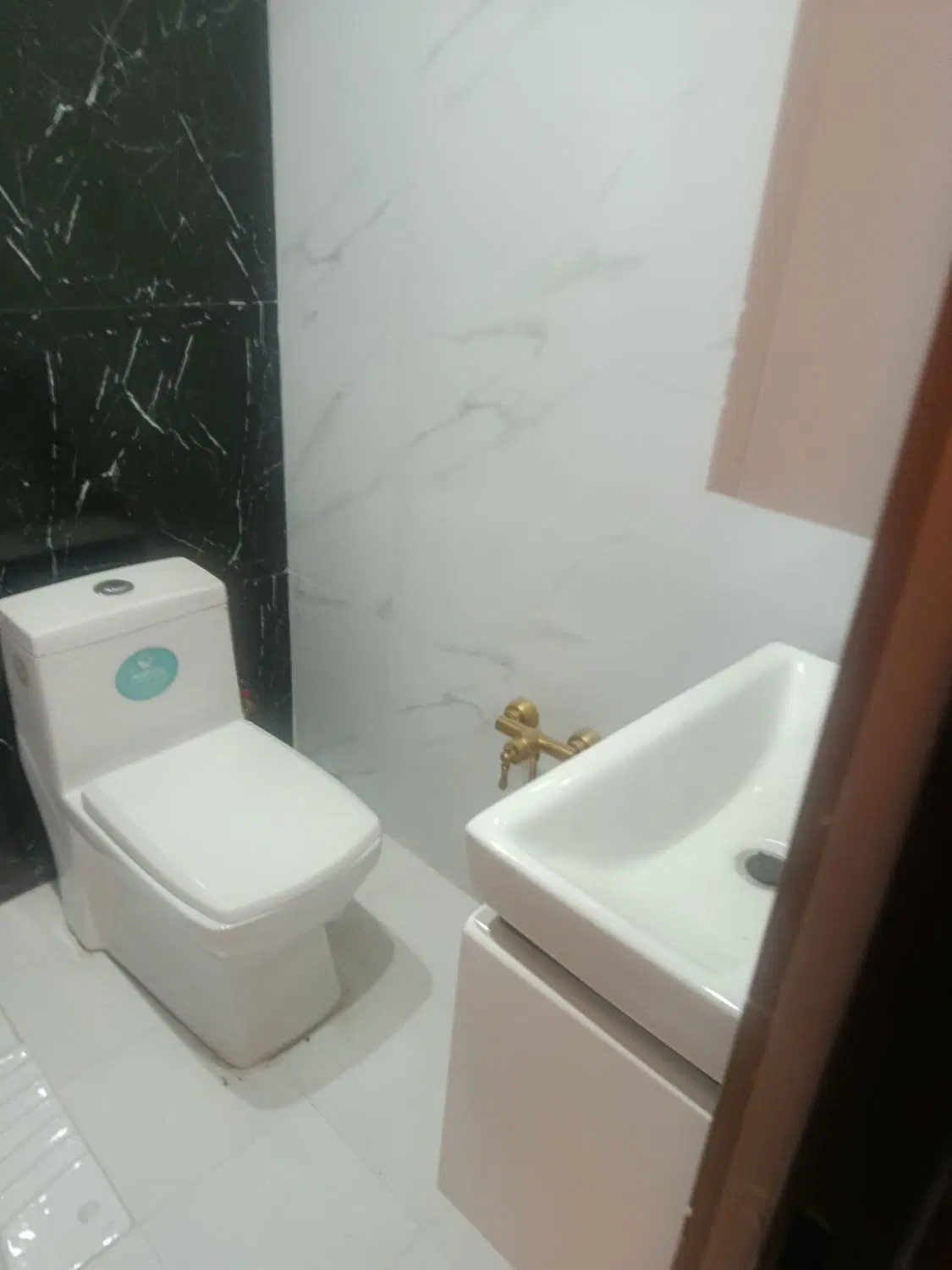 واحد 90متری
