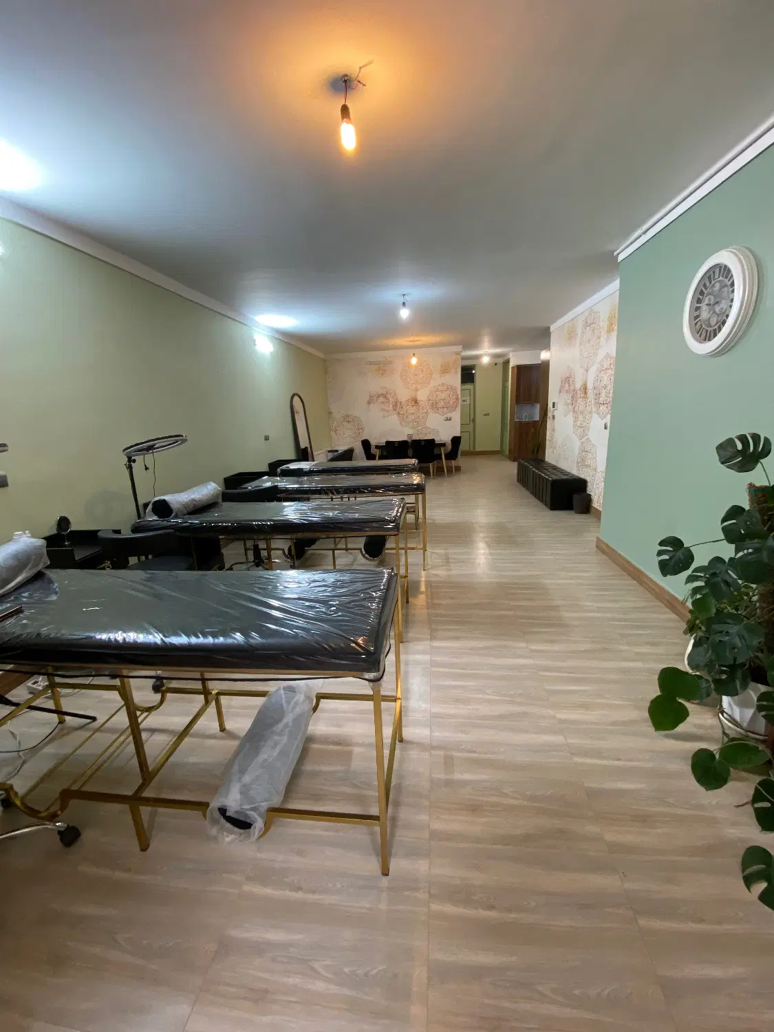 اجاره اتاق در سالن زیبایی واقع در شهرک کارمندان