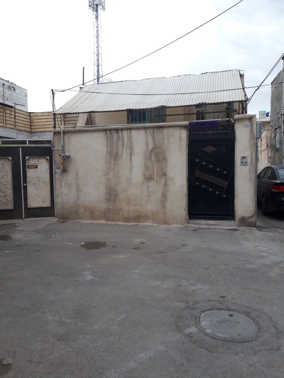 حسین آباد مهرشهر ویلایی ..دونبش زیر قیمت