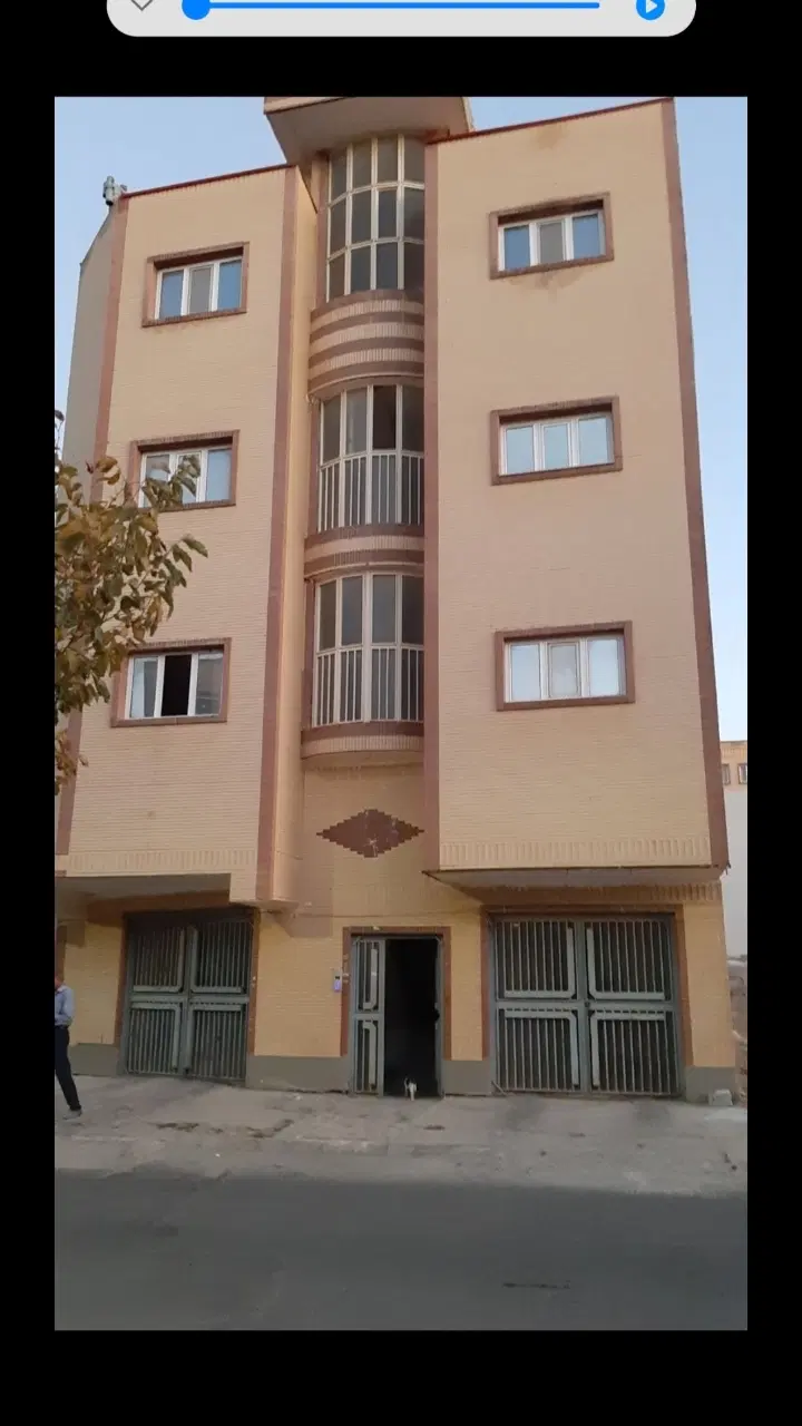 آپارتمان۷۰متربا پارکینگ و انباری درهشتگرد ۱۰