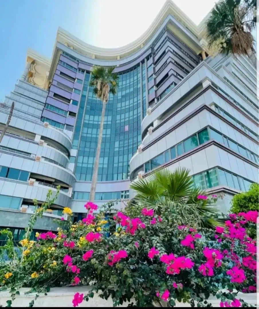 برج مجلل میکا ، دید مستقیم دریا، معاوضه با تهران
