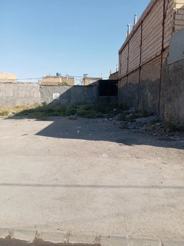 ۱۰۰ متر زمین در شاهنامه