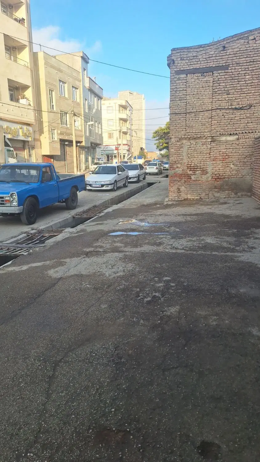 خانه ویلایی ۱۸۰متربازیرزمین وحیاط دنج