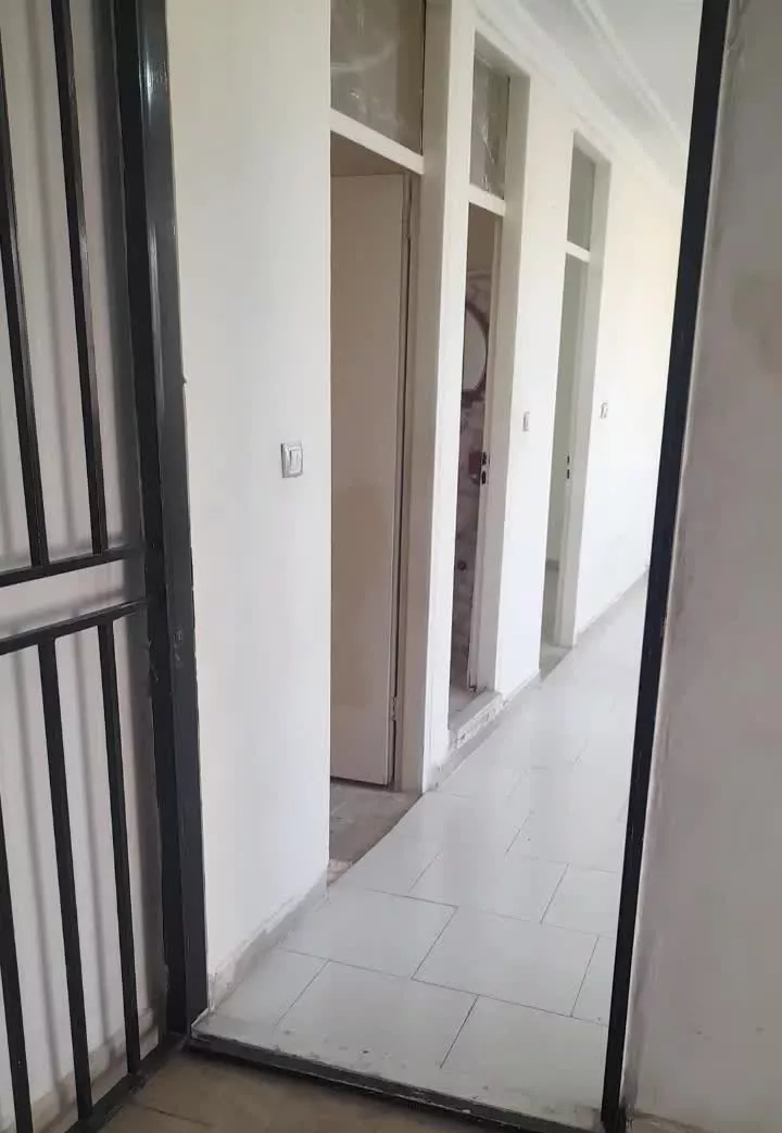 ۸۰ متری تک واحده