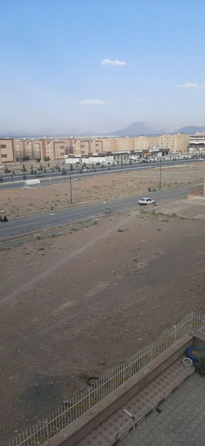 رهن واحد اف۴