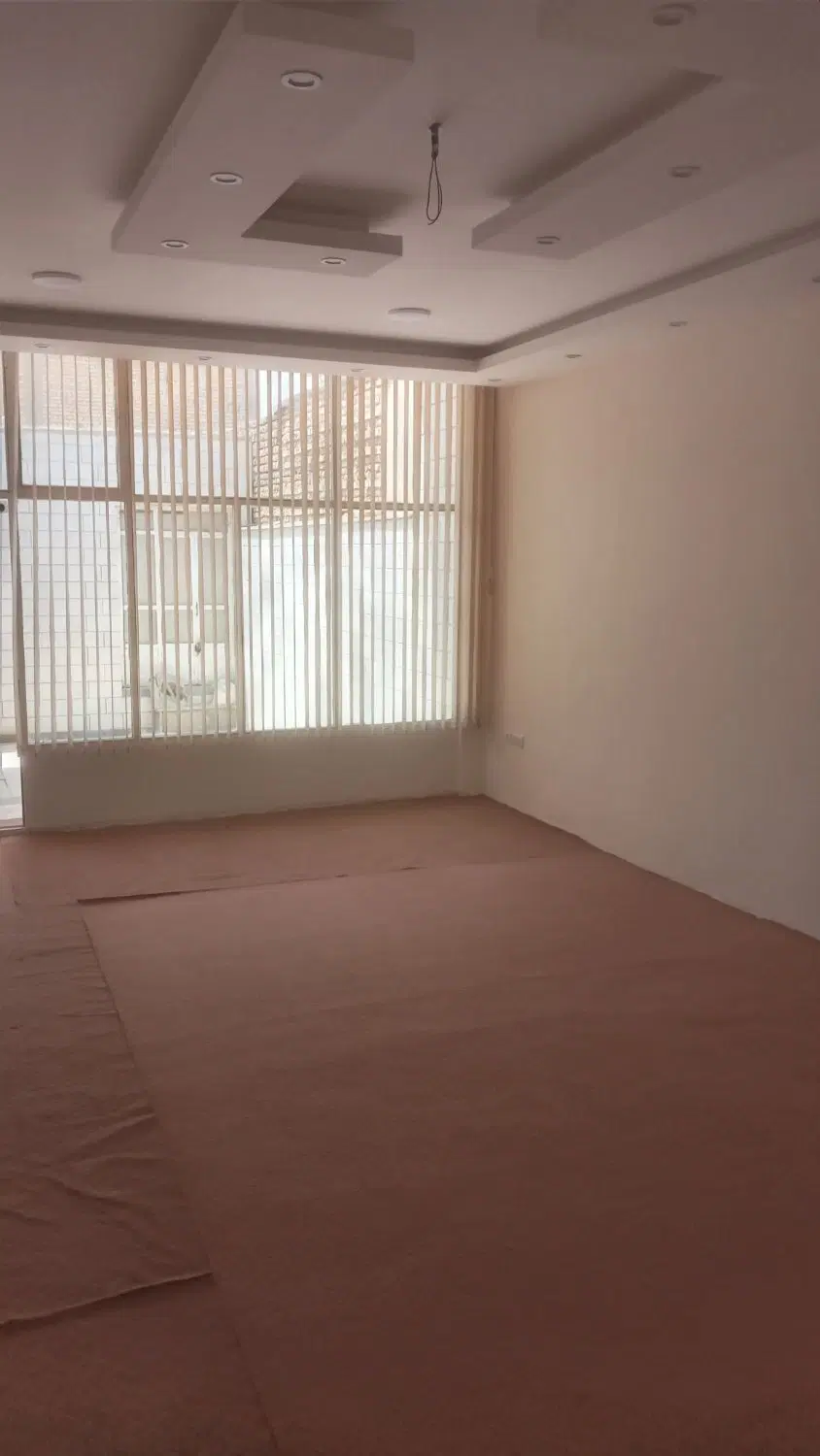مغازه داخل کوچه برای انبار