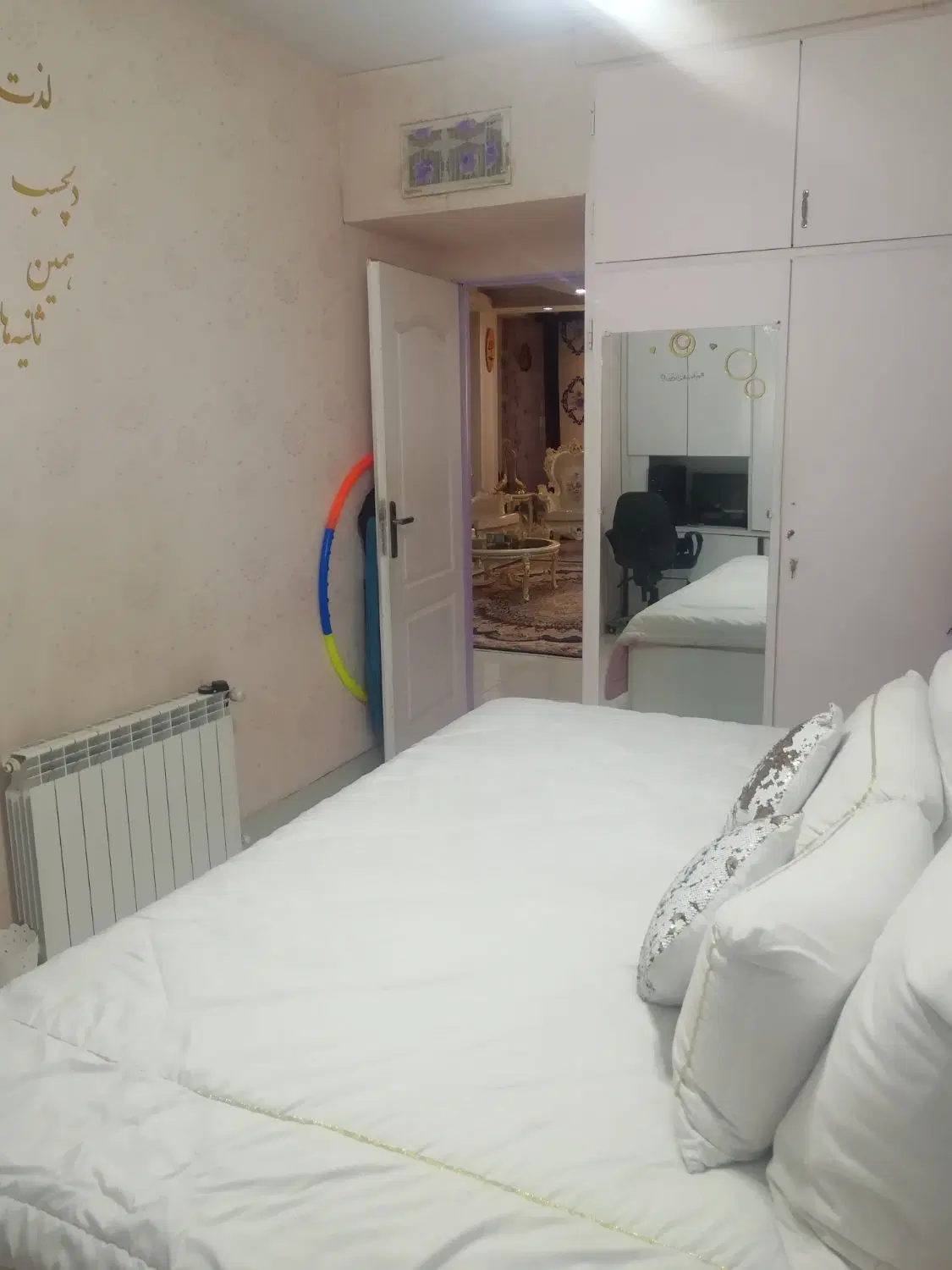 واحد ۱۳۰متری فول امکانات حصارک بالا خ امام حسین