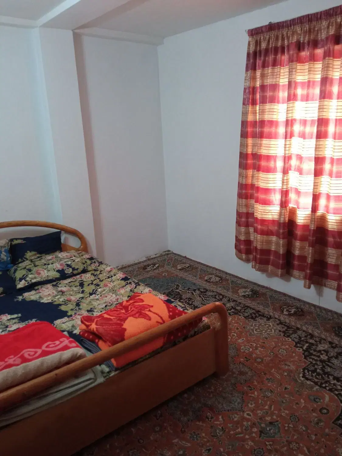 اجاره سالانه و ویلا ۹۰ متری با پارکینگ