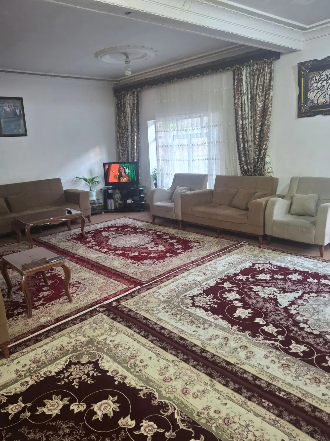 فروش یک طبقه ویلایی با پارکینگ بهارستان بالا