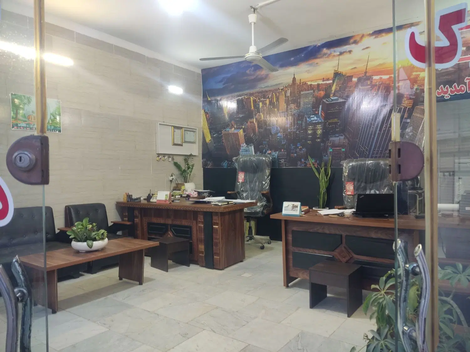 ملک تجاری و مسکونی بر اصلی چناران