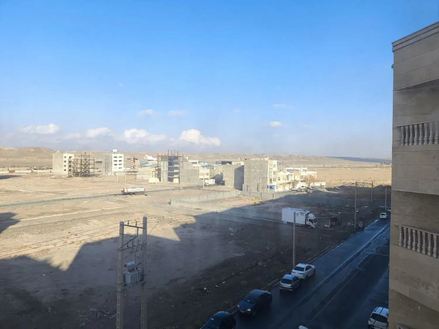 زمین مسکونی مهرشهر خ همت
