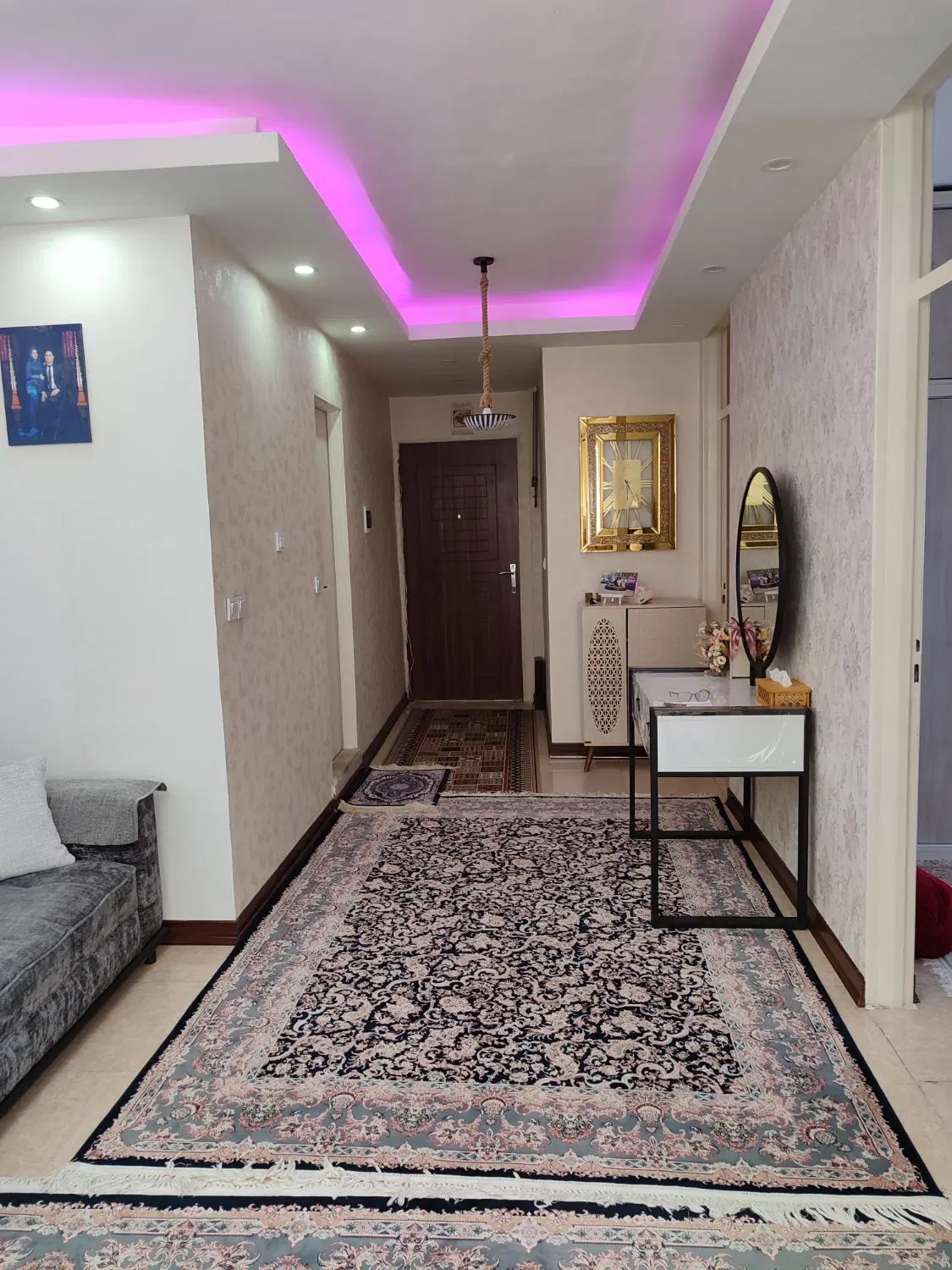 یک واحد آپارتمانی 64متری