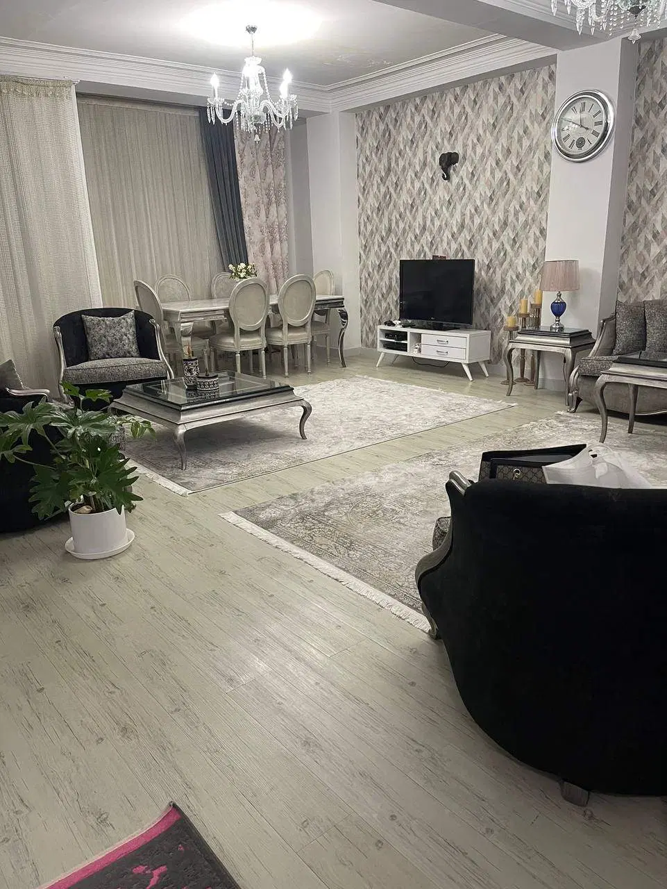 واحد ۱۰۵ متری_فول امکانات_بهترین لوکیشن
