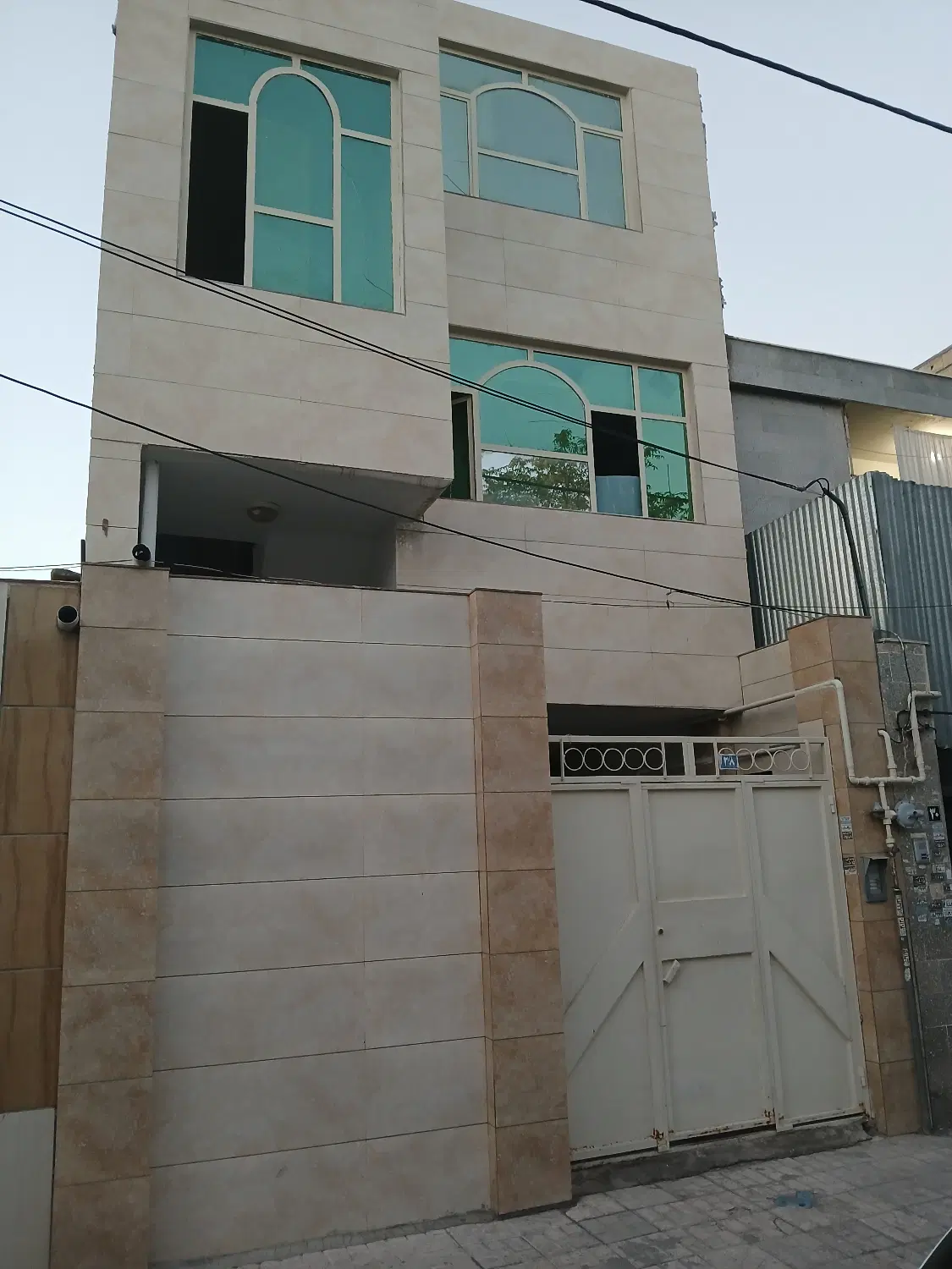 طبقه اول ۶۵ متری یک خواب