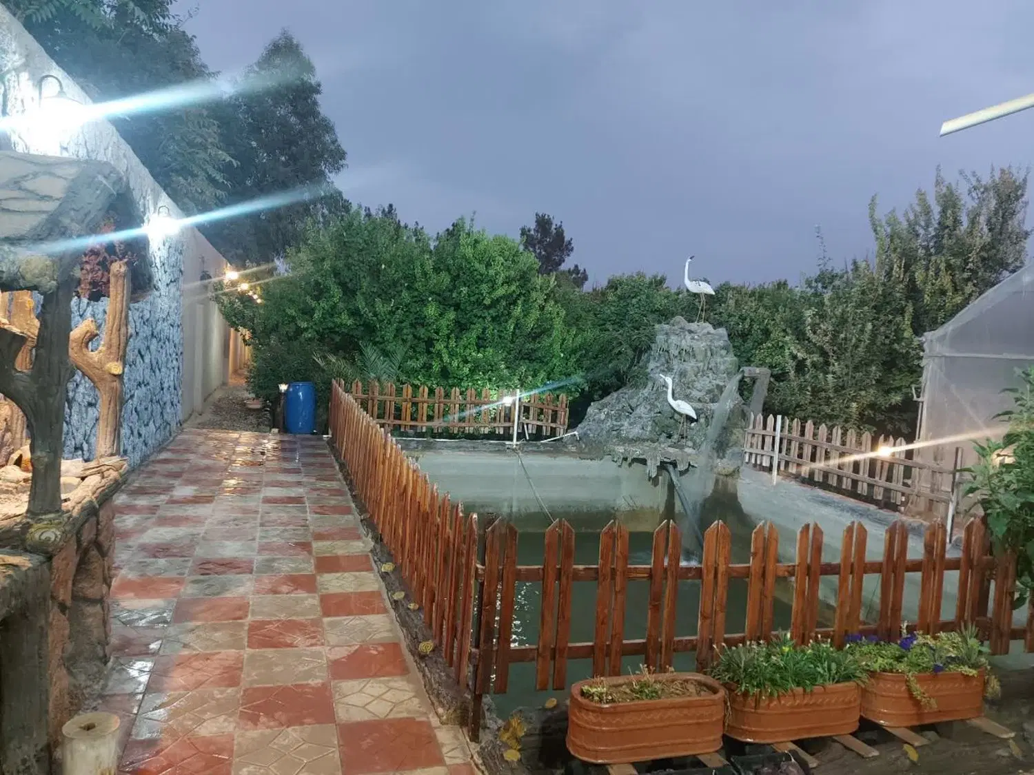 فروش باغ ویلا همراه اسطبل وگلخانه اصغراباد