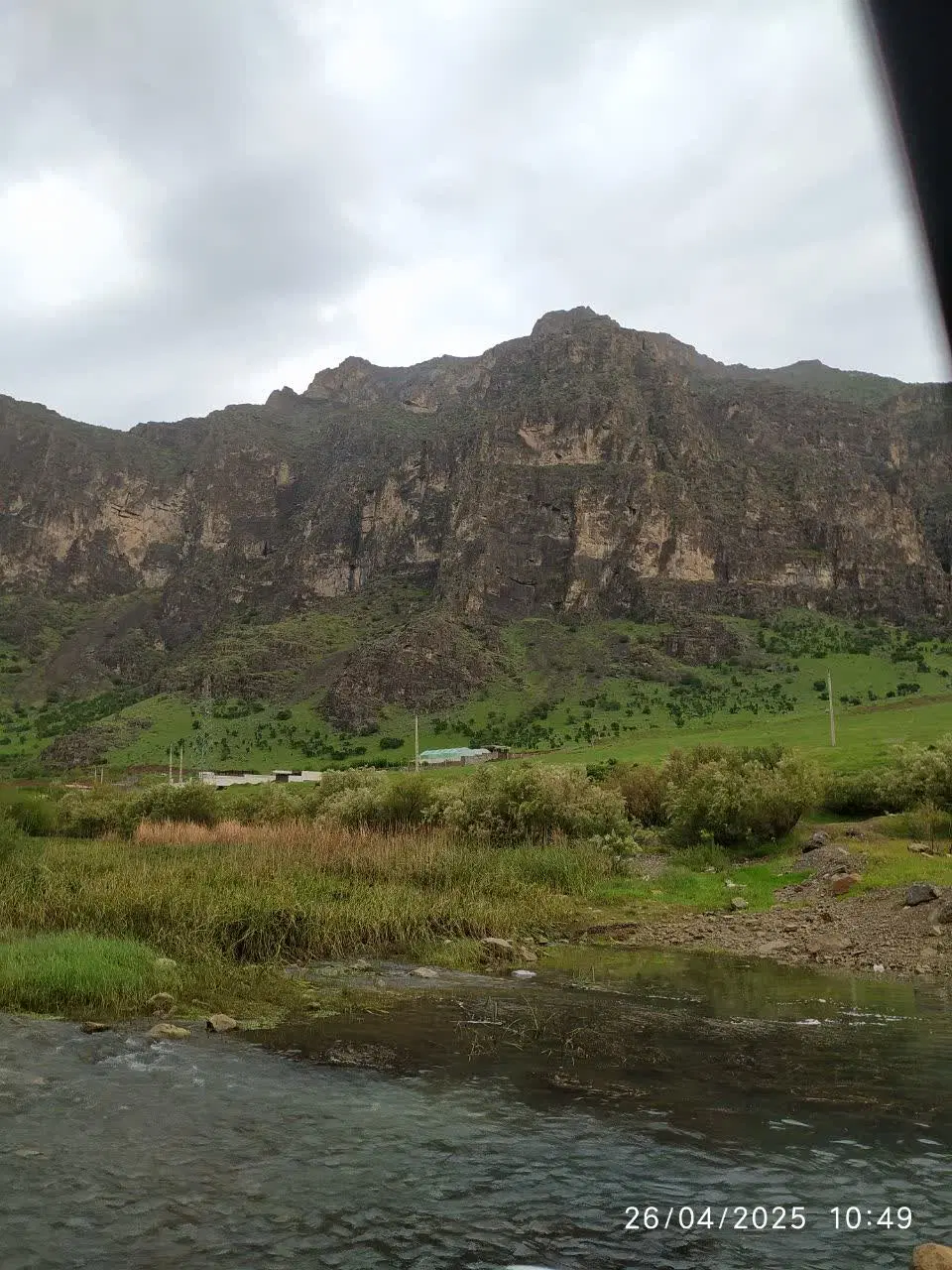 باغ و زمین در الهیه (بیستون چشمه سهراب)