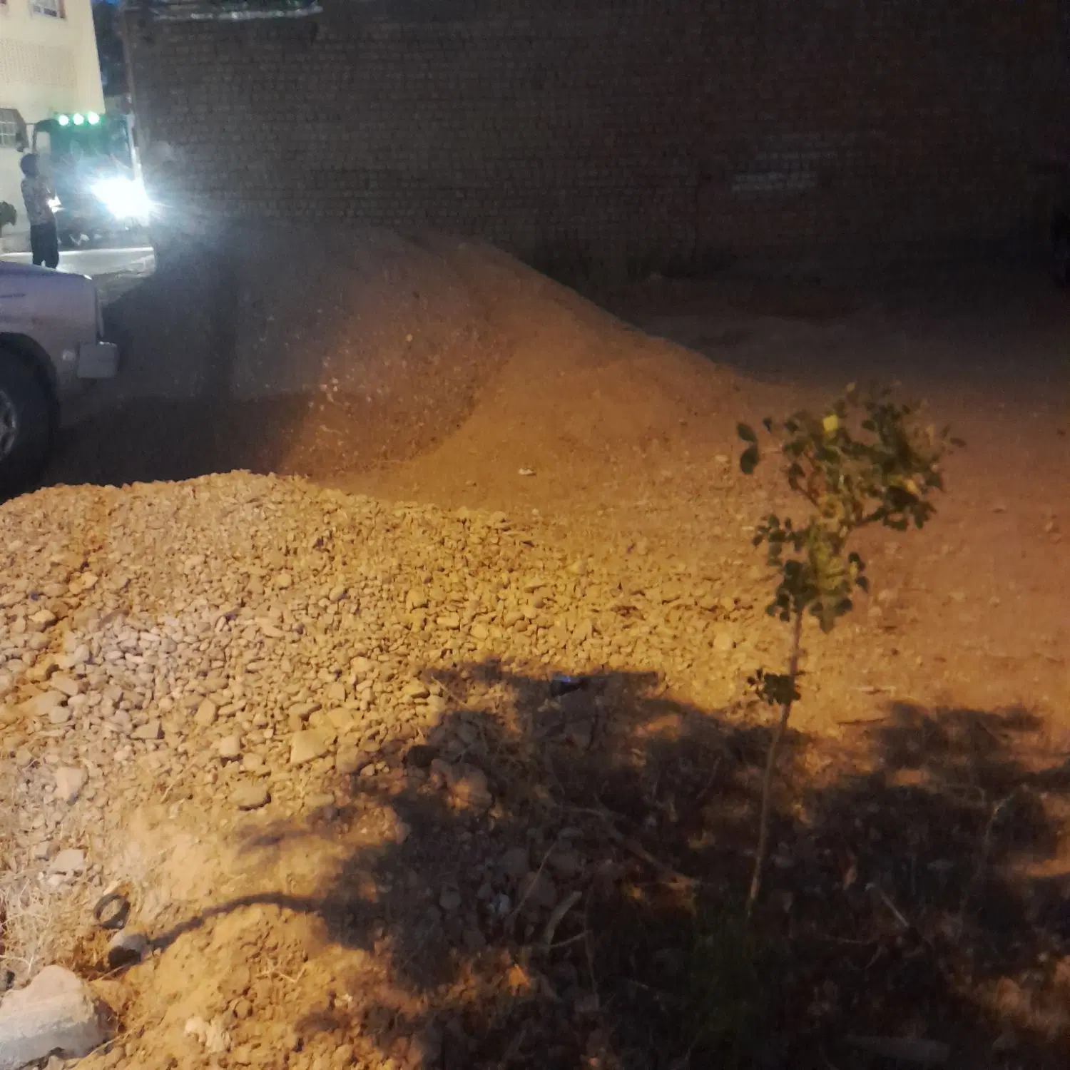 زمین فروشی