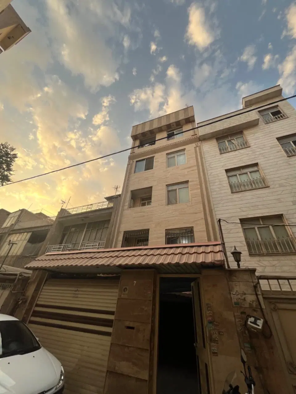 55متر با آسانسور