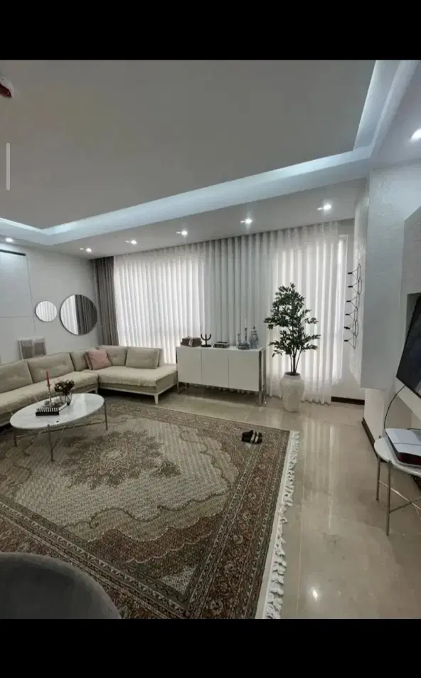 فروش اپارتمان۱۰۰متر*لالـه* جنوبی * طبقه اول *واوان