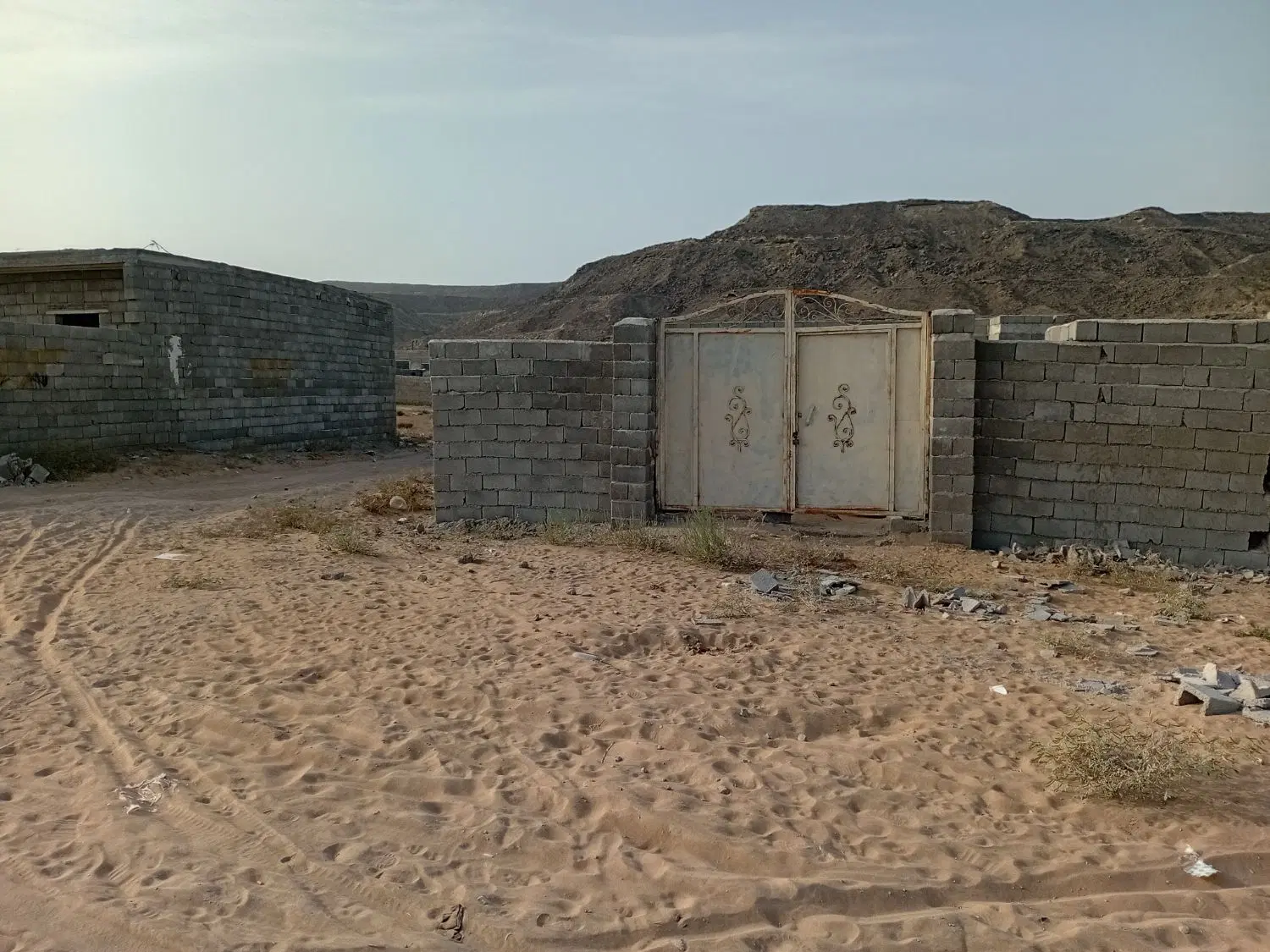 فروش ملک در چهاردیواری رمین