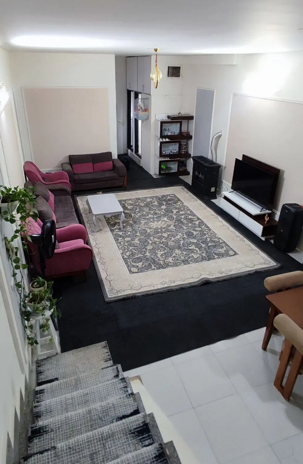خانه دربست سه طبقه اسکلت تمام سنگ سه خواب