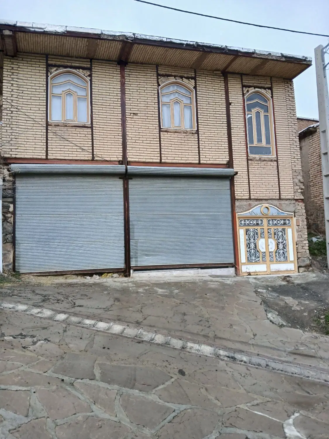خانه دو طبقه باباریز