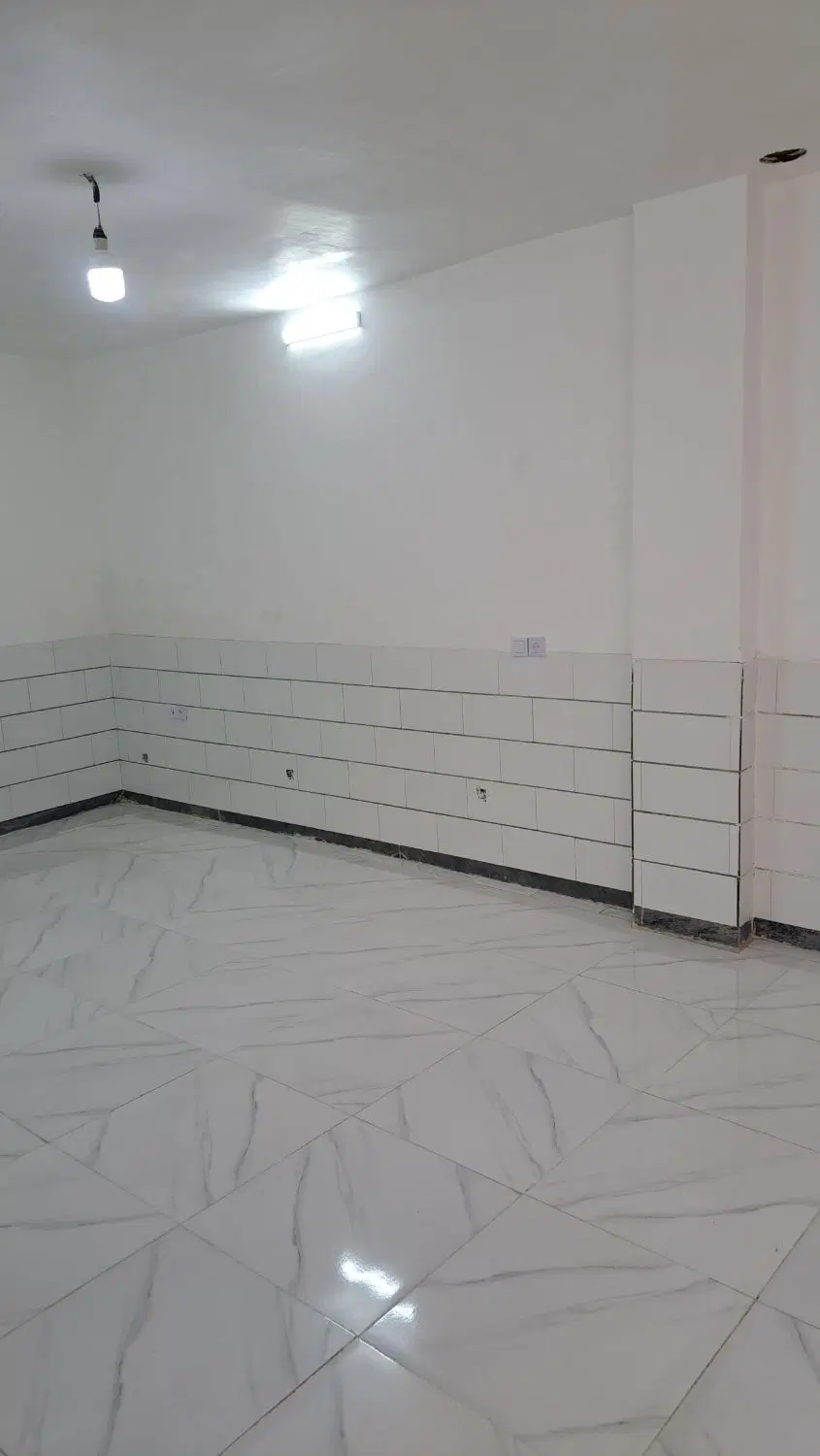 ملک مستقل 70متری