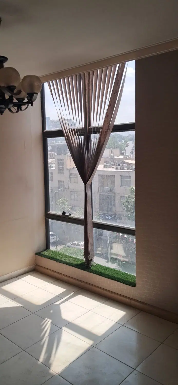 برج یادمان  اداری ۱۱۰ متری ۳ اتاق