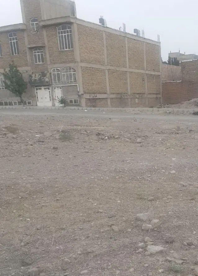 زمین مسکونی ۱۷۵ متر