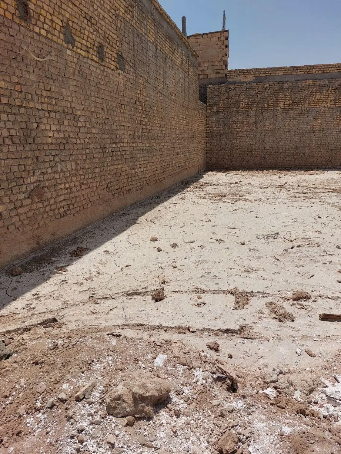 زمین مسکونی