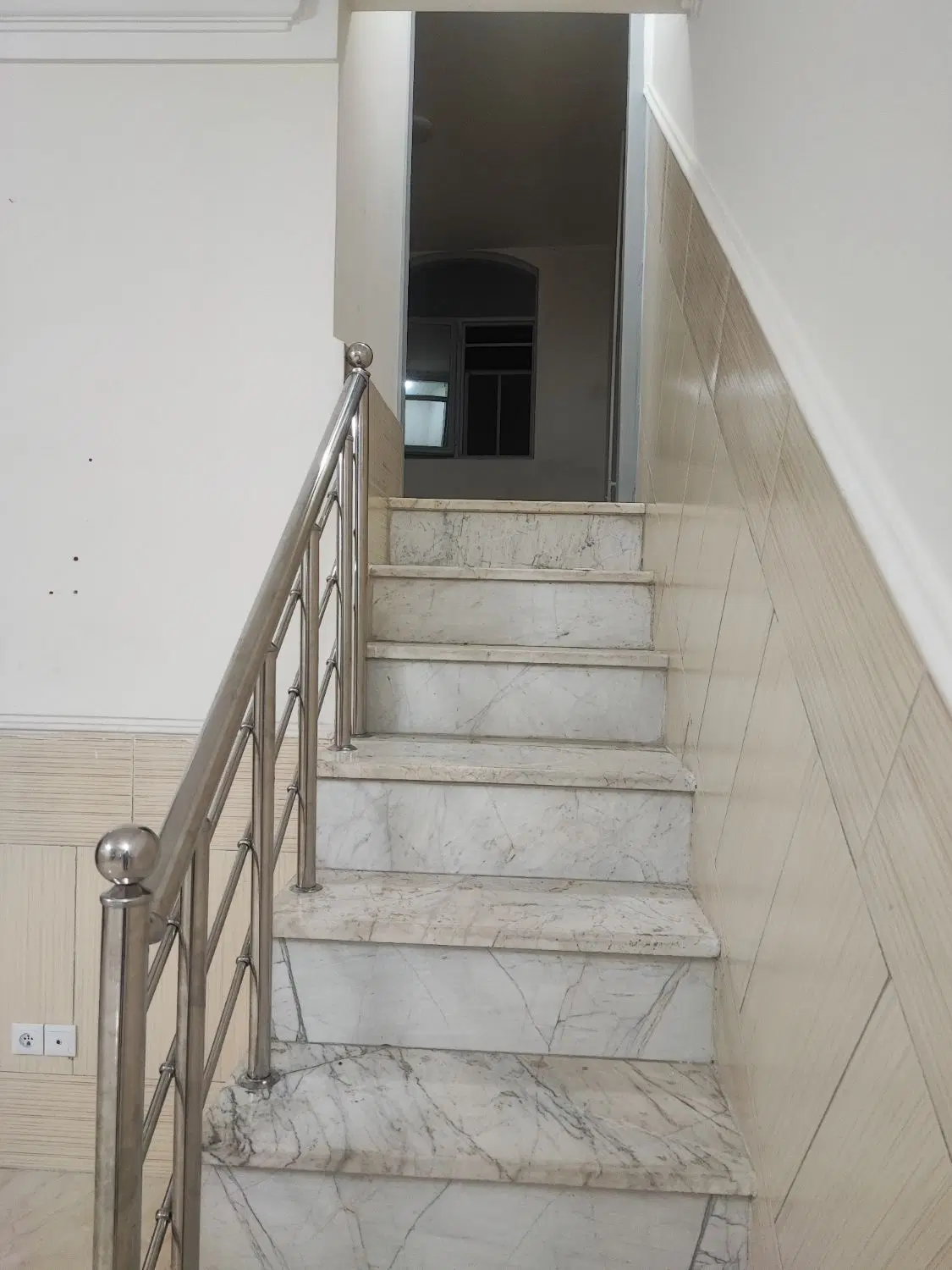 منزل دوطبقه تک برگ
