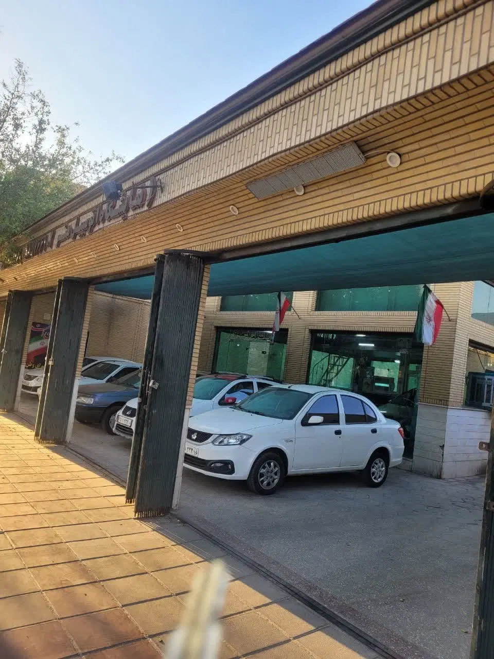 فروش مغازه تجاری بر خیابان توحید