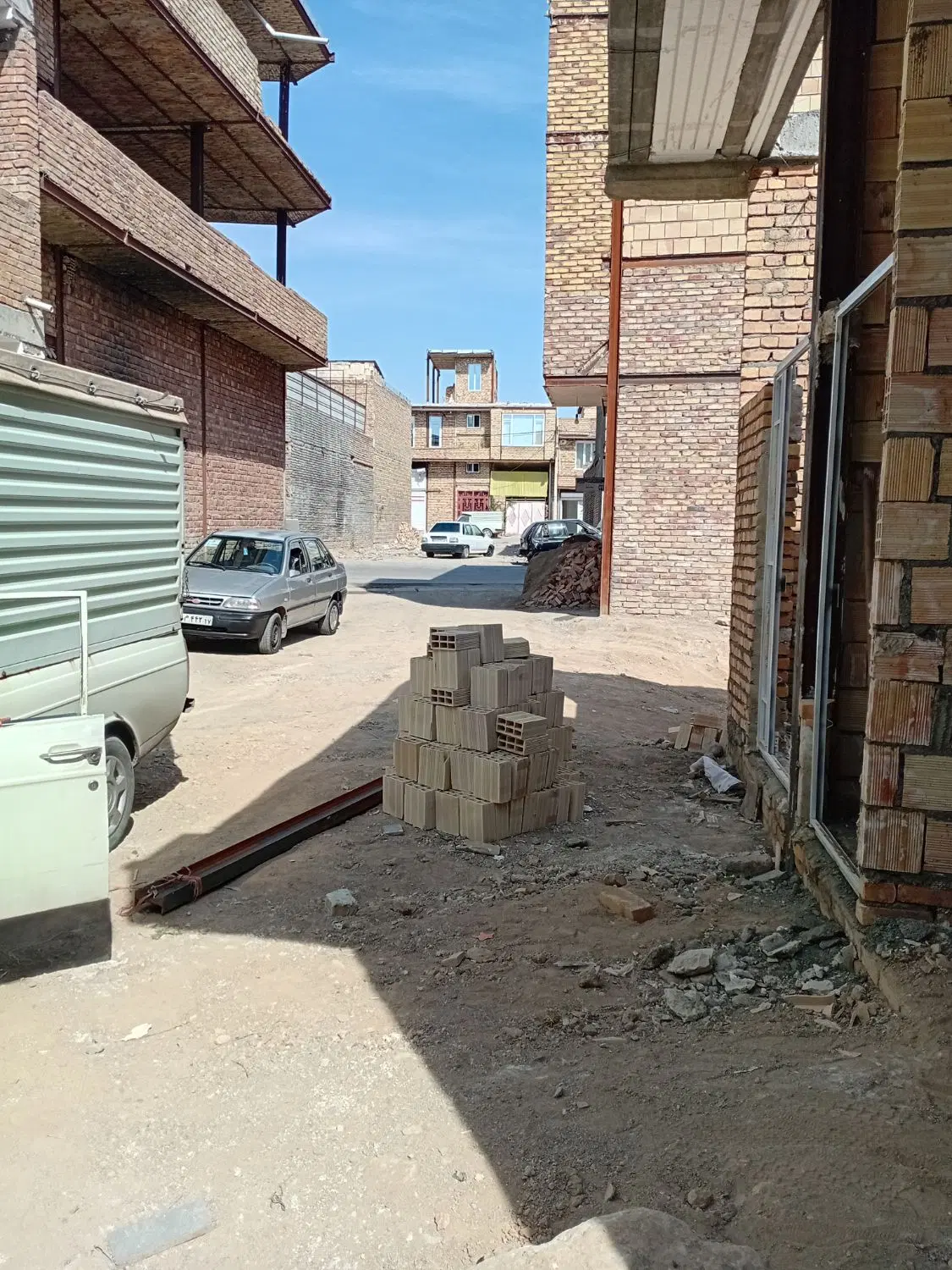 زمین مسکونی قوطی