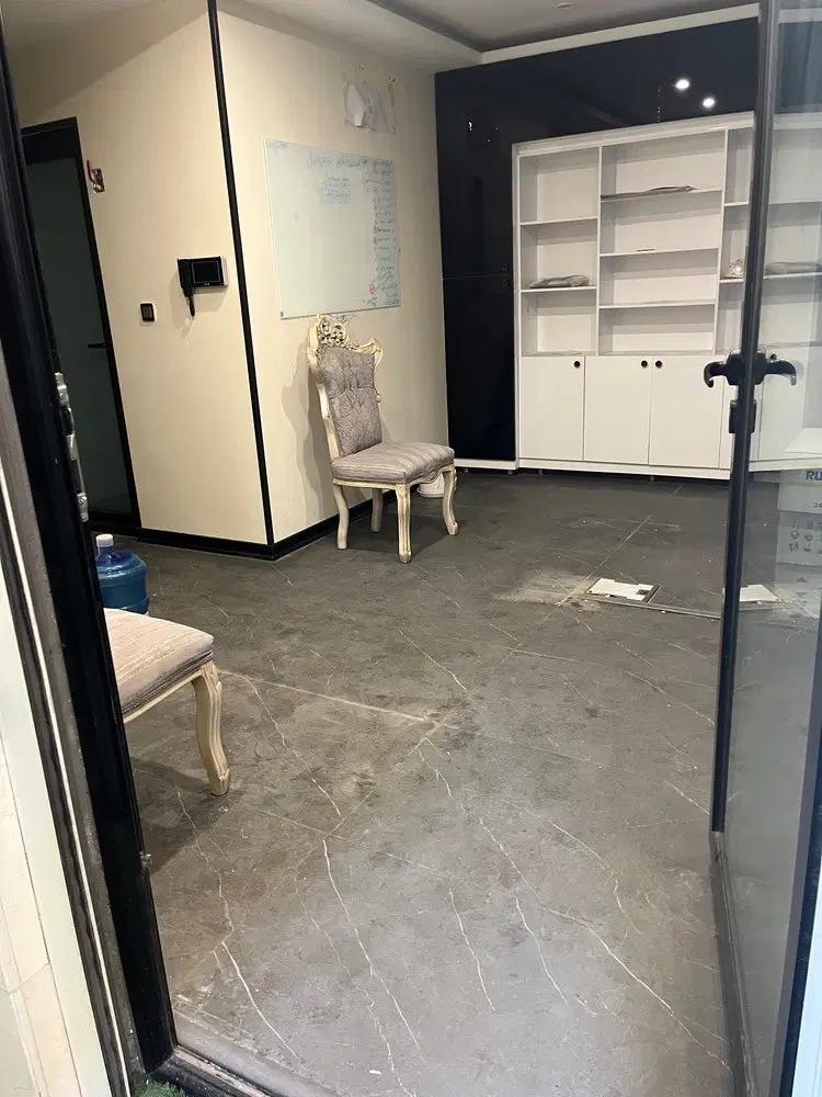 فروش واحد اداری تجاری با لوکیشنی خاص