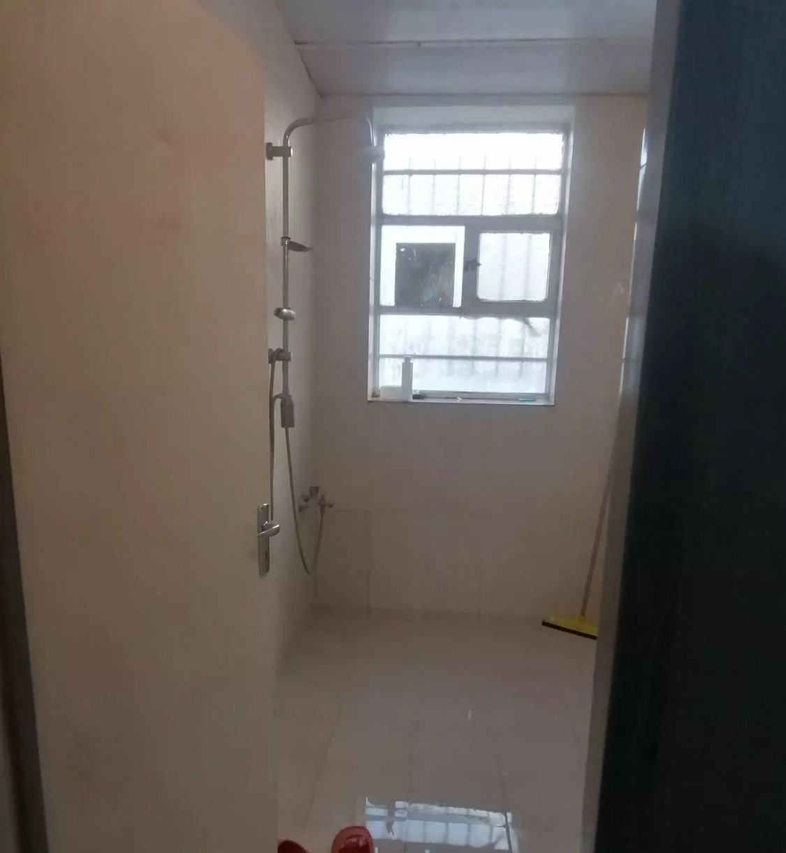 خوابگاه دخترانه تایم آزاد در کوچه 6عفیف آباد